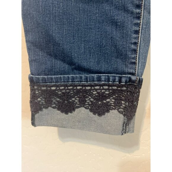 Chico's Platinum Sz 2 (US 12 L) Lace Applique Roll Cuff Crop Jeans Boho - Picture 5 of 11